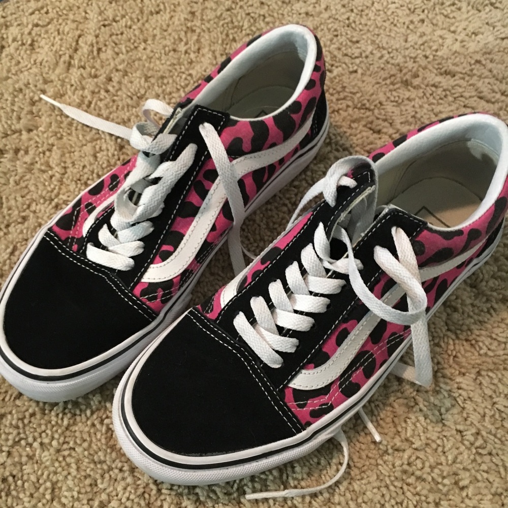 Leopard vans